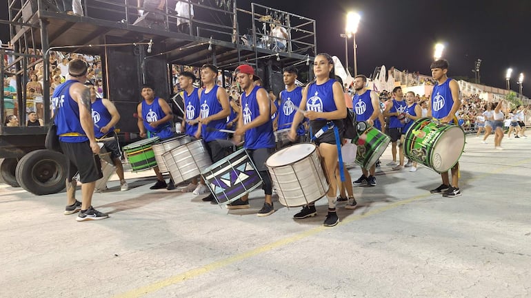 Imágenes del ensayo general del Carnaval Encarnaceno 2024.