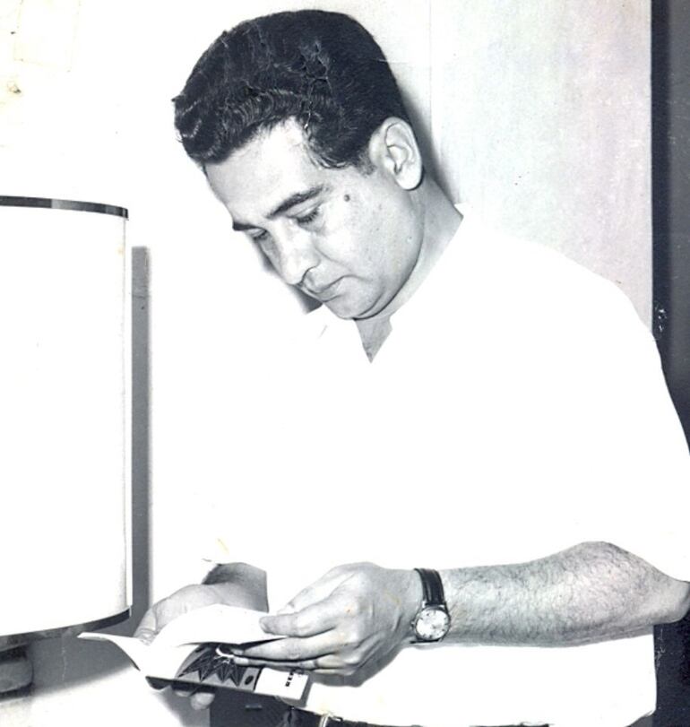 El escritor paraguayo Mario Halley Mora, autor de la novela "Los hombres de Celina".