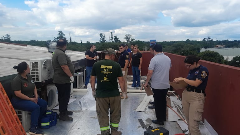 Un trabajador falleció electrocutado en San Lorenzo mientras se encontraba realizando trabajos de mantenimiento de un aire acondicionado.