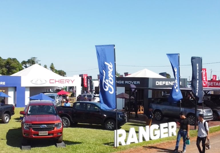 Tape Ruvicha presentó la  Ford Ranger Nueva Generación, en la Feria Innovar, que culmina en la fecha.