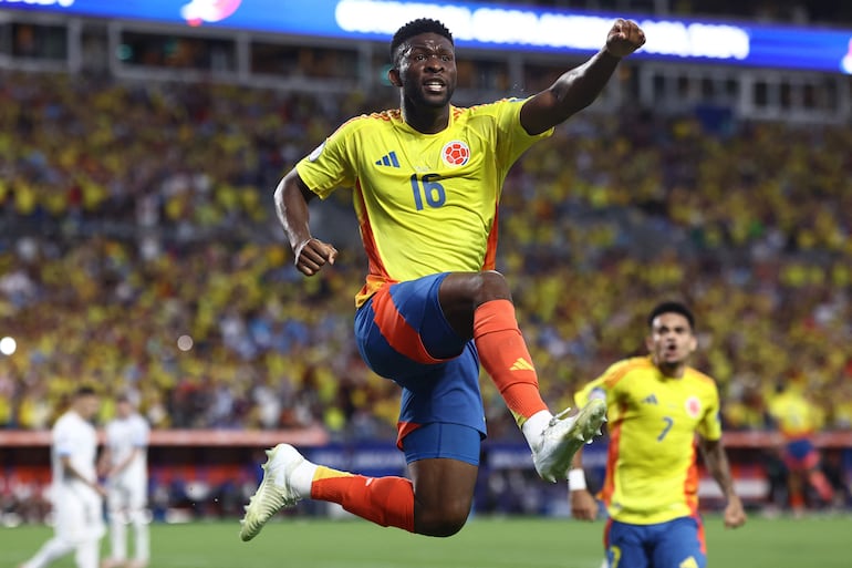 Jefferson Lerma, jugador de la selección de Colombia, festeja un gol en el partido frente a Uruguay en las semifinales de la Copa América 2024 en el Bank of America Stadium, en Charlotte, North Carolina.