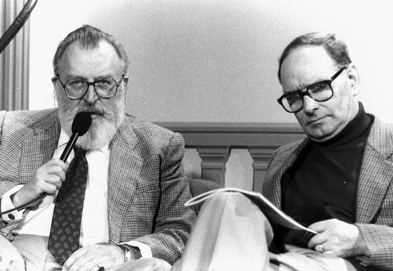 Sergio Leone (derecha) y  Ennio Morricone.