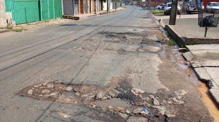 Baches profundos en muy mal estado.