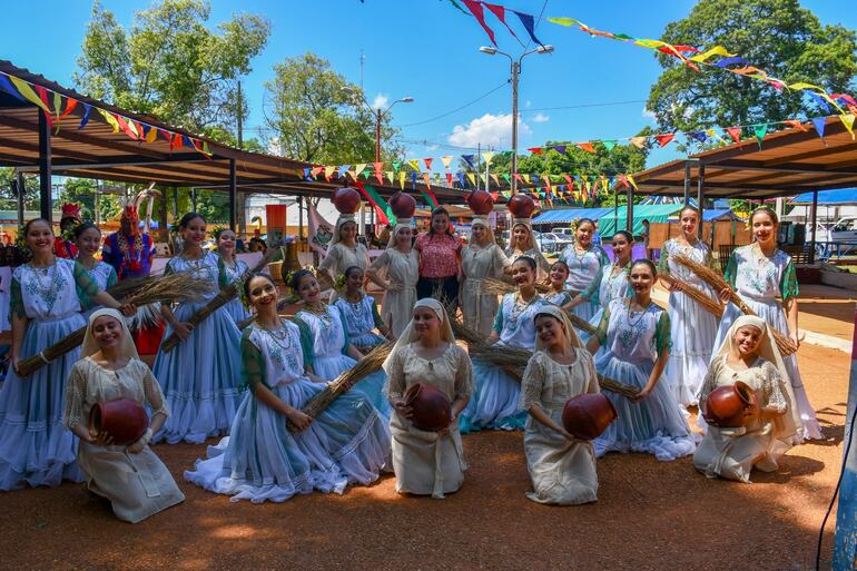 En la ciudad de Capiatá se realizó la Fiesta de Saberes y Sabores en el marco de las fiestas patronales.