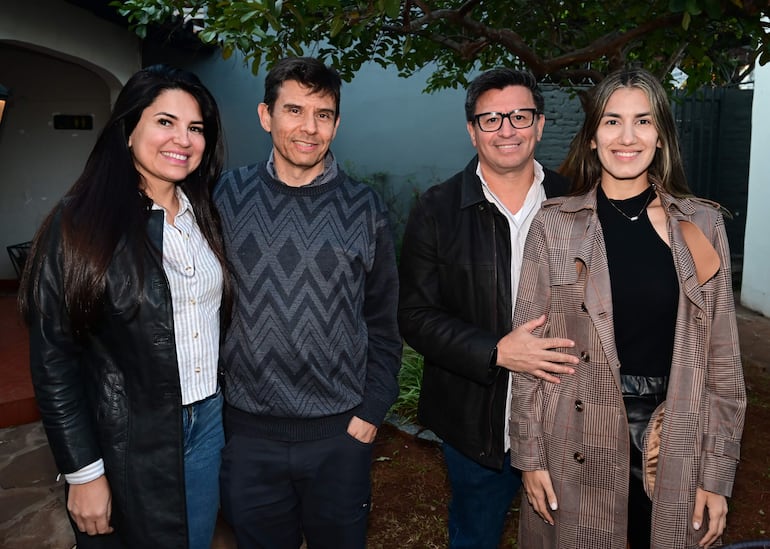 Beatriz Detoledo, Christian Sist, Gustavo Ascencio y Alejandra Galeano.