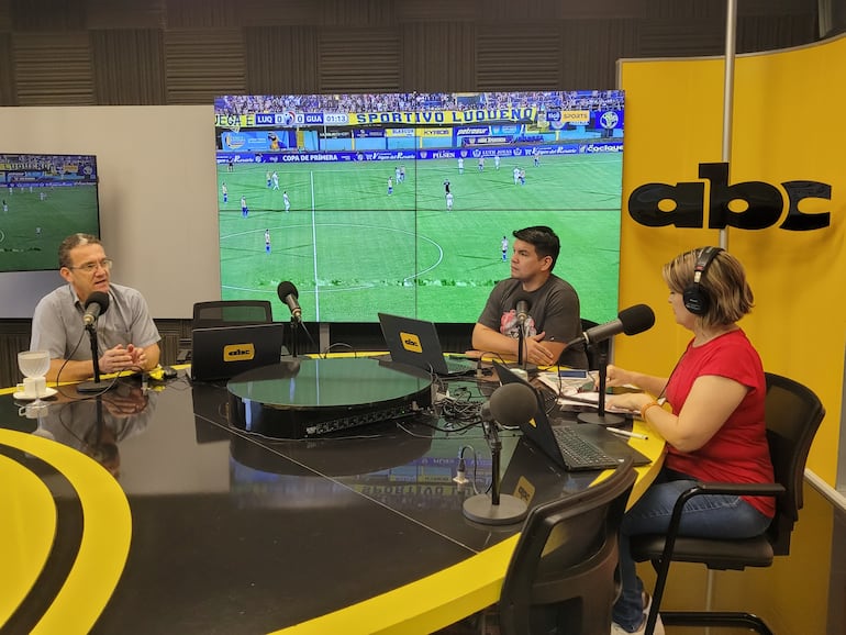 Dr. Ernesto Weber, presidente de la Sociedad Paraguaya de Pediatría en los estudios de ABC Cardinal.