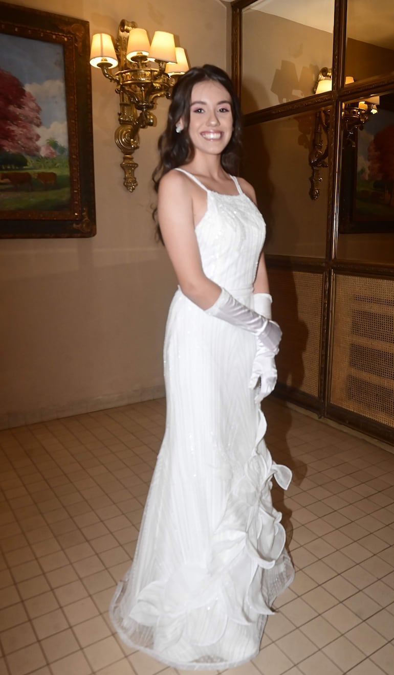 Georgina Valinotti con vestido de Lara Cristaldo.