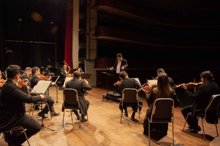 El Teatro Municipal  será nuevamente escenario para el desarrollo de una nueva temporada para la OCMA, dirigida por Miguel Ángel Echeverría.