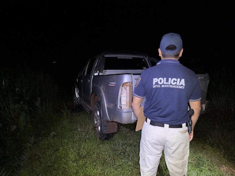 Recuperan camioneta robada en asalto armado.