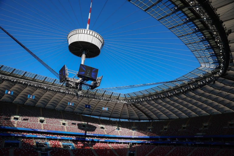 Vista del estadio Nacional en Varsovia, Polonia, donde Real Madrid y Atalanta juegan la Supercopa de Europa 2024.