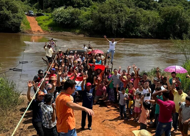 La precaria balsa que es utilizada actualmente ya se cobró varias vidas.