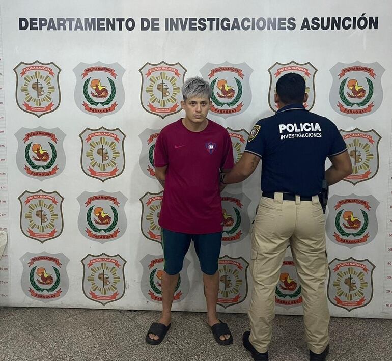 Elías Daniel Cáceres, presunto pistolero detenido en el barrio San Cayetano de Asunción, en el marco de la investigación abierta con relación a un atentado ocurrido el 14 de enero pasado.