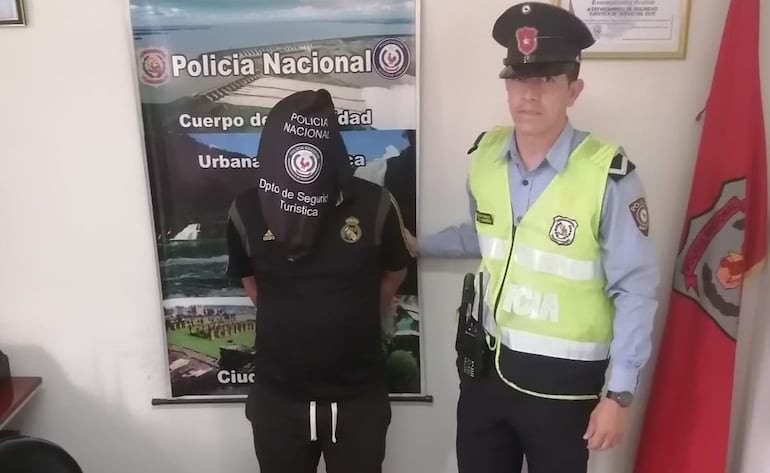 El presunto autor fue detenido tras ser reconocido por la víctima.