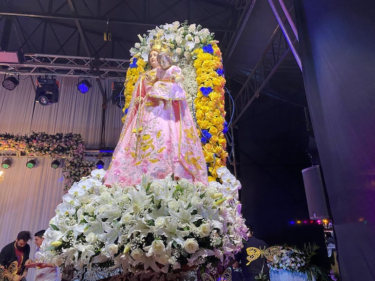 La Virgen del Rosario en la Serenata .