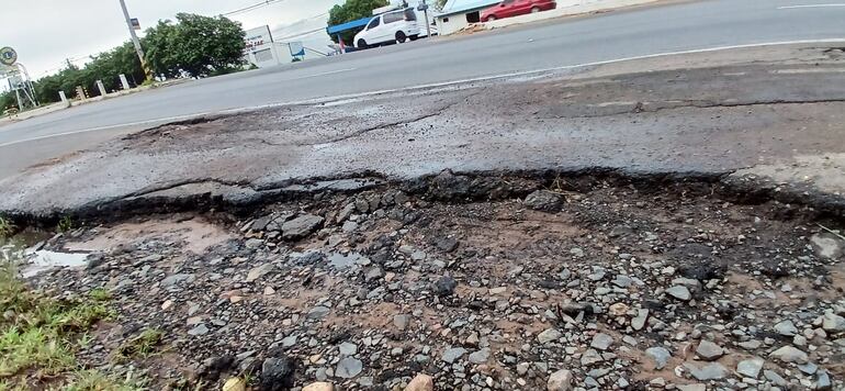 baches en asfalto de autopista