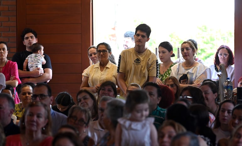 José Zaván fue parte de la misa de sanación realizada en honor a San Charbel. 