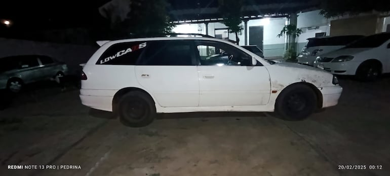 El automóvil Toyota Caldina quedó depositado en la Comisaría 5ta. de Carapeguá.