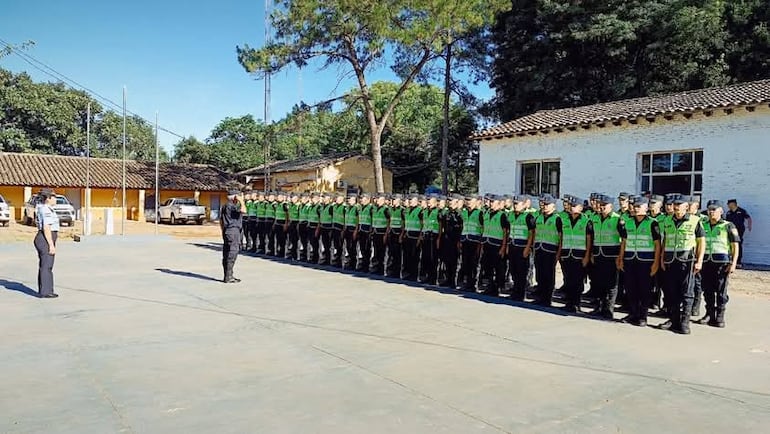 78 nuevos suboficiales ayudantes fueron designados al departamento de Misiones, egresados del Colegio de Policía Sargento Ayudante José Merlo Sarabia de San Juan Bautista.