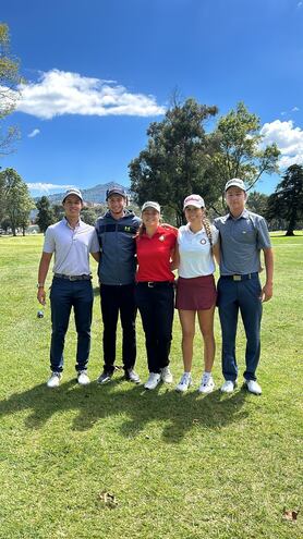 Los paraguayos Erich Fortlage, Benjamín Fernández, Giovanna Fernández, María Fernández y Franco Fernández, en el Country Club de Bogotá, Colombia.