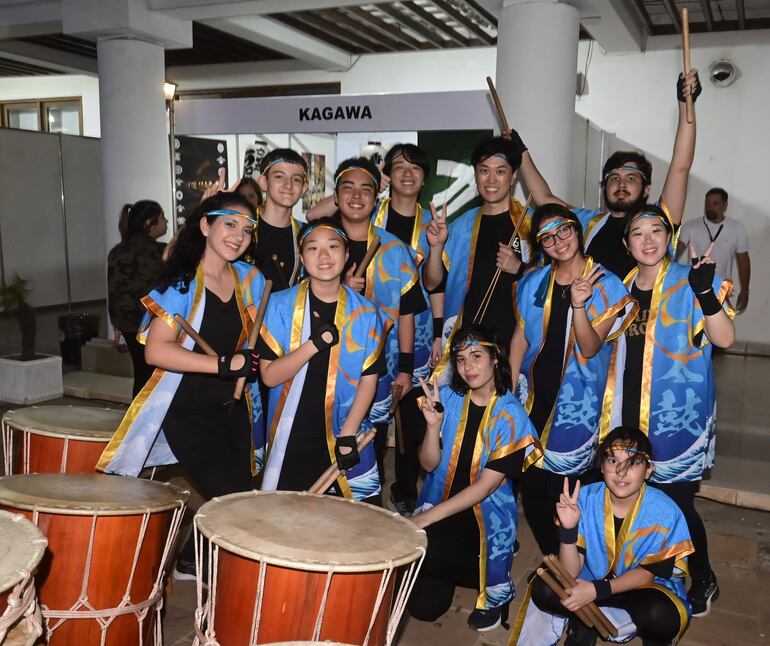 El grupo de tambores japoneses "Japón Bunka TaiKo".