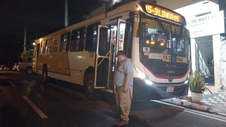 Colectivo de la línea 15 ocasiona fatal accidente.