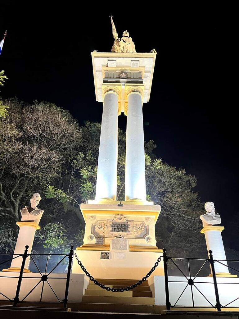 Desde esta noche ya no se podrá disfrutar la magnitud del monumento histórico de Ytororó, debido a que la Ande retiró el medidor.