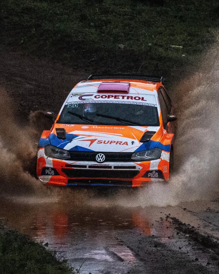 Agustín Alonso y Edgardo Galindo completaron la etapa en el tercer lugar de la general, con el VW Polo GTI R5 (Foto Copetrol Rally Team, Facebook).