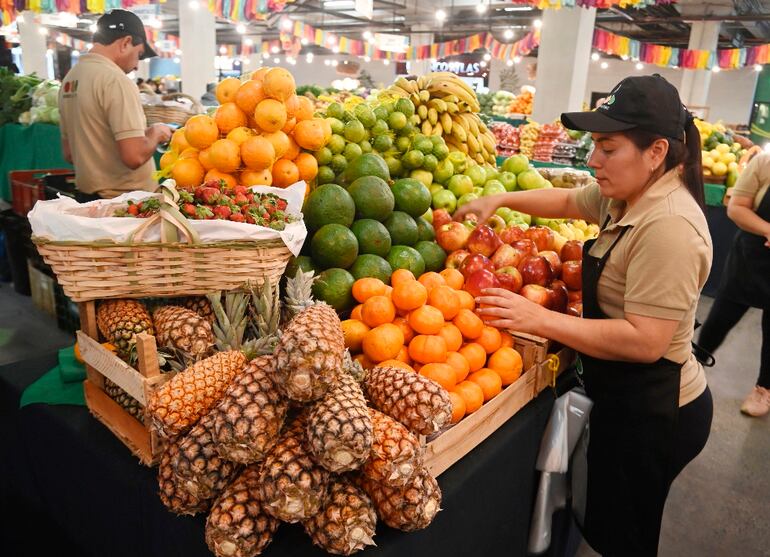 Los productos frutihortícolas de estación pueden adquirirse del Agroshopping, a una calidad única.