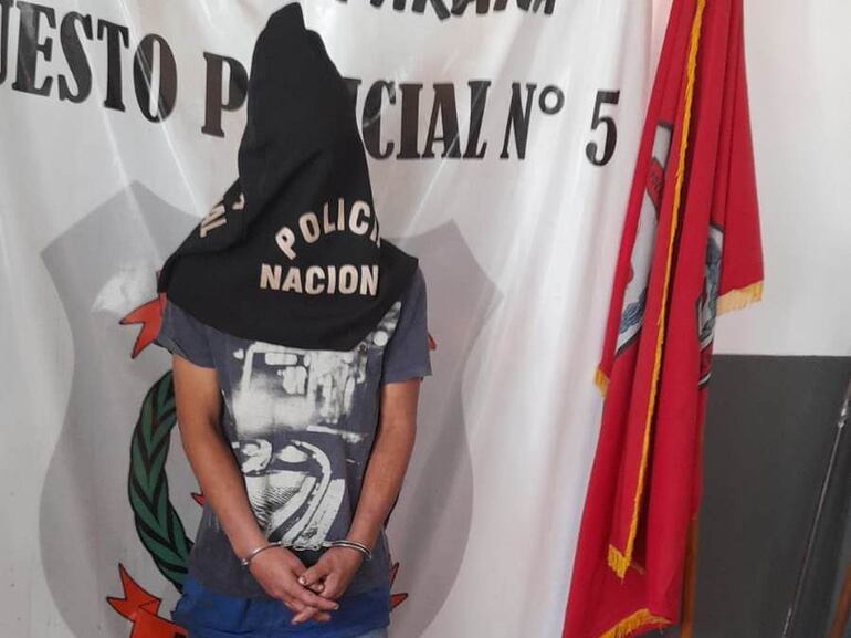 Diego Armando Espínola Prieto fue entregado a la Policía Nacional por su propio padre.