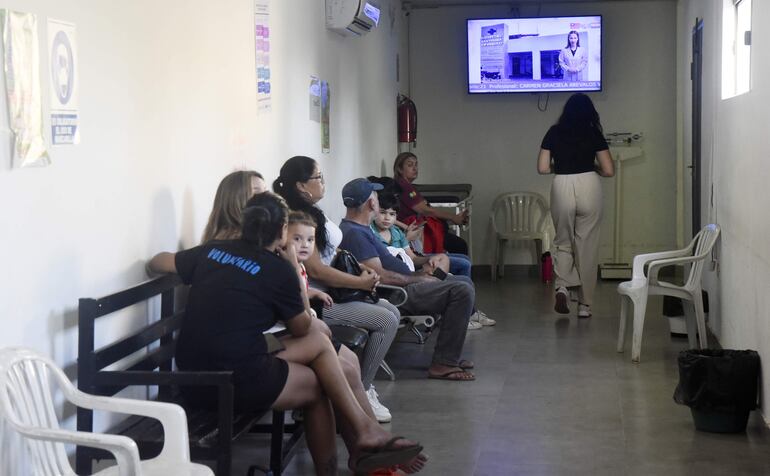 En el Hospital Materno Santísima Trinidad de Asunción, los propios médicos revelaron que el kit de parto siempre está incompleto. 