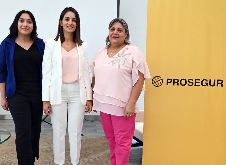 Cynthia Barrios, María José Amarilla y María del Carmen Sosa fueron las expositoras del programa “Empowered Woman” de Prosegur.