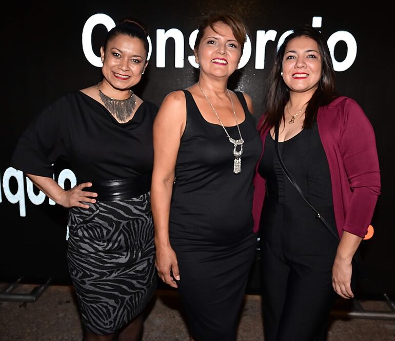 Marisa Díaz, Mirian Figueredo y Liz Cabrera.