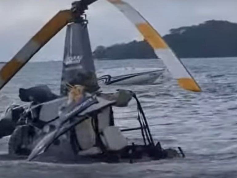 Uno de los cuatro ocupantes de un helicóptero que cayó este martes en una laguna en el estado brasileño de Minas Gerais está desaparecido mientras que la Fuerza Aérea reinició las búsquedas de otro helicóptero declarado desaparecido desde el domingo, informaron fuentes oficiales. Foto ilustrativa