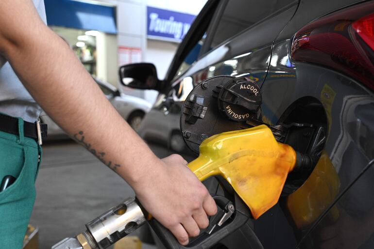 MIC asegura que los combustibles “van a subir un peldaño” con nuevas exigencias