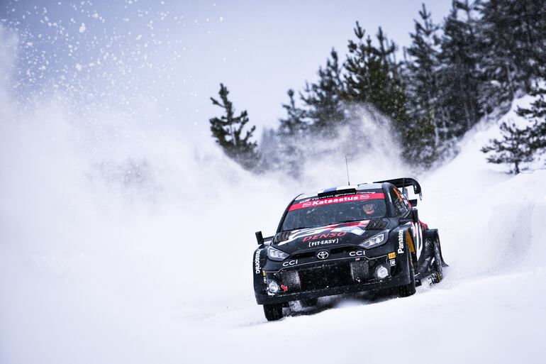 Kalle Rovanperä y Jonne Halttunen estuvieron muy cerca de la victoria en el Artic Lapland Rally (Finlandia), donde tuvieron un problema técnico en el Toyota Yaris.