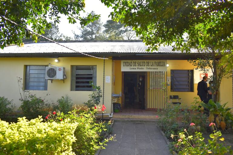 Fachada de la Unidad de Salud Familiar en Tebicuary.