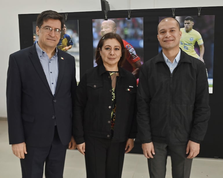 Carlos Fernández, Jacqueline Morán y Joaquín Martínez.