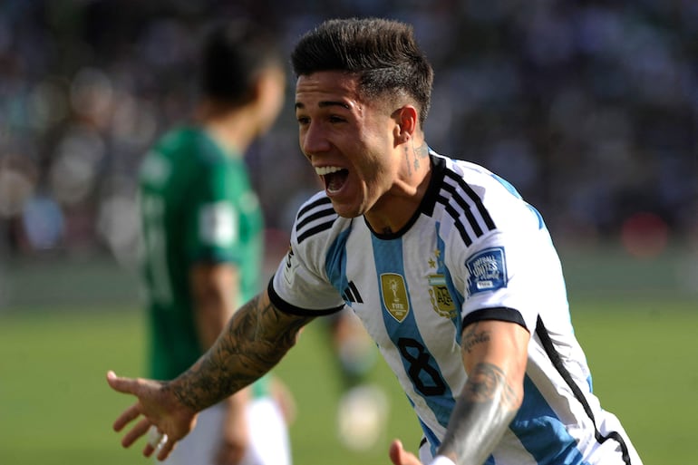 Enzo Fernández anotó el primer gol para los argentinos en el Hernando Siles