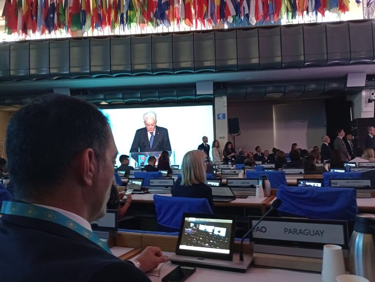 El ministro de Agricultura, Carlos Giménez, en Roma