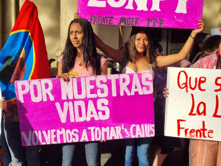 #25N marcha por el Día Internacional de la lucha contra la violencia hacia la mujer. Foto de archivo.