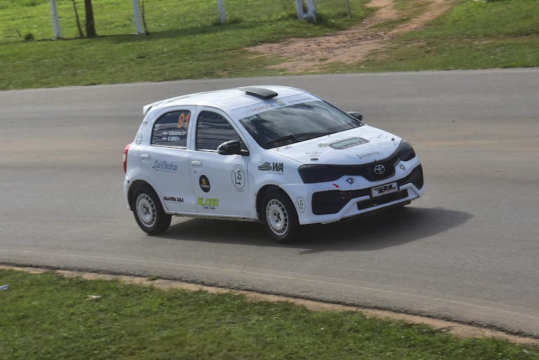 Víctor Ramírez y David López (Toyota Etios #91), “pole” incluida, sumaron 28 puntos en total.