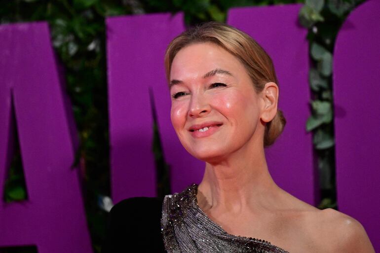 Renée Zellweger en el estreno de "Bridget Jones: Mad About the Boy" celebrado días pasados en Roma, Italia.Actress Renée Zellweger attends the red carpet event before the premiere of the movie "Bridget Jones : Mad about the Boy" in Rome on February 5, 2025. (Photo by Tiziana FABI / AFP)