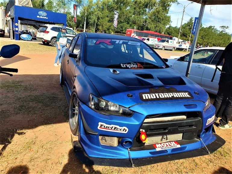 Allan Aquino, al mando de este Mitsubishi Lancer Evo X, batió nuevamente su récord en el autódromo con un registro de    49,843.