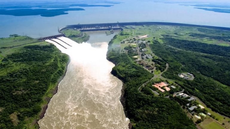 La tasa de aprovechamiento paraguayo de la energía de Itaipú aún ronda apenas el 10% de la producción total.