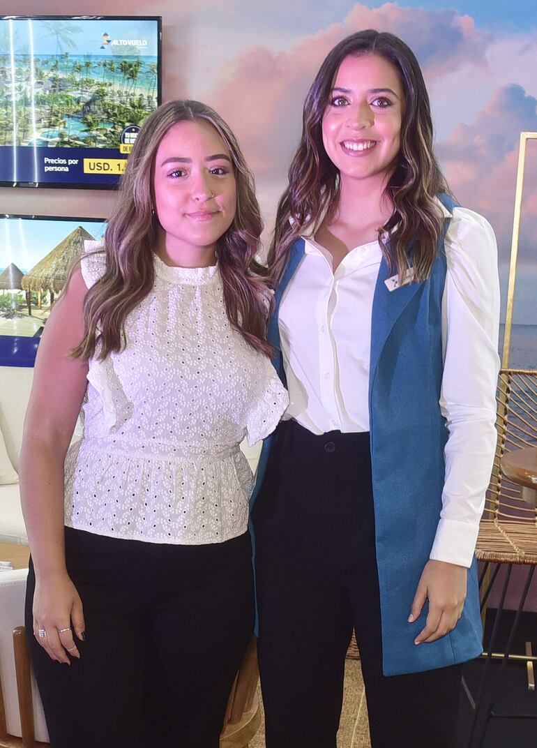 Giovanna Boccia y Lorena Apuril.