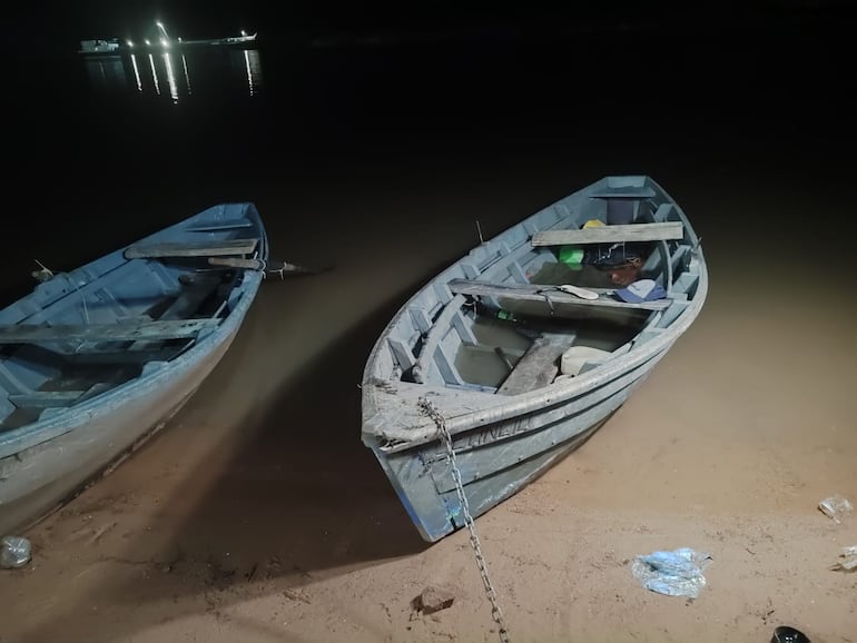 Pescador cae al río Paraguay tras choque con lancha en San Antonio.