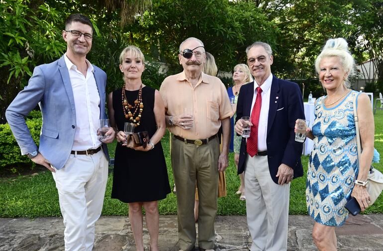 Benoit Libourel, Valerie Salvat, Renault Olgiati, Edmond Suchet y Maja Lepusic.