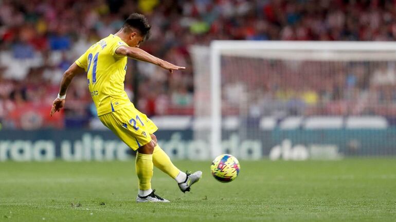 El futbolista paraguayo Santiago Arzamendia en el Cádiz CF de España.