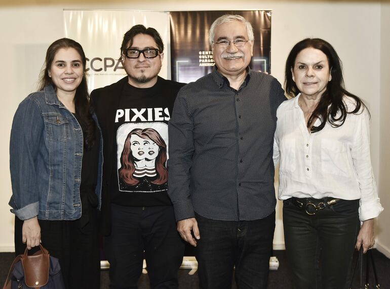 Olivia Mora, Miguel Ovelar, Gustavo Mora y Gladys Meilicke.