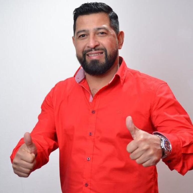 Precandidato a la Junta Departamental de Guairá, Darío González Paredez (41).